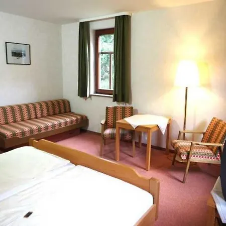 Haus Am Wolfsbach Gruppenunterkunft شقة *