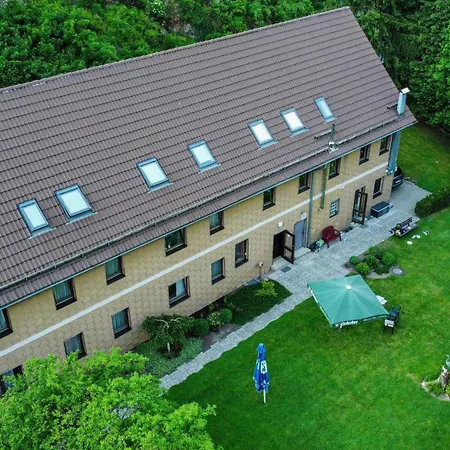 Haus Am Wolfsbach - Gruppenunterkunft Apartment